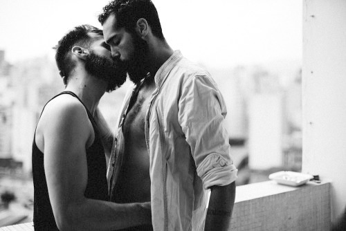 Cute Couples Kissing in B&W