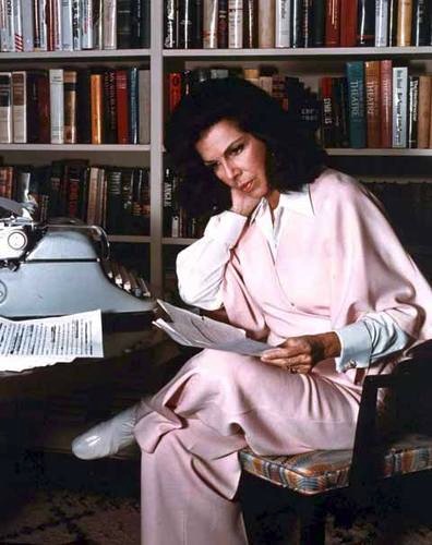 I don’t think any novelist should be concerned with literature…literature should be left to essayists. - Jacqueline Susann